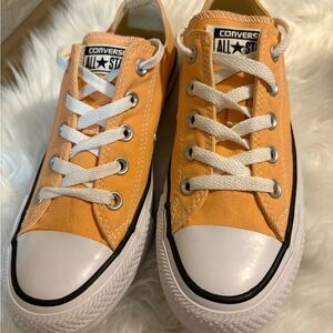 Converse All Star Low-Top in Neon Orange sneaker